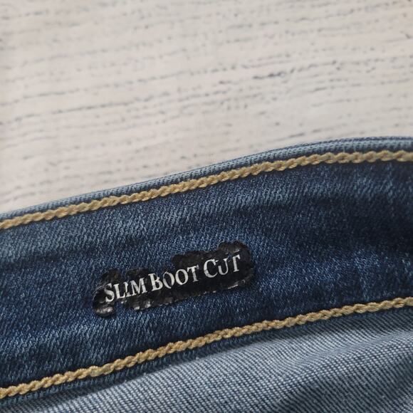 Judy Blue Size 22W Slim Boot Cut Medium Wash Jeans Classic Minimalist Every Day - Picture 7 of 7